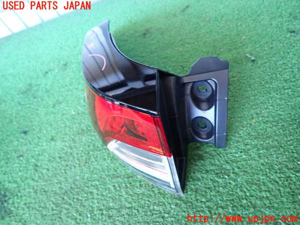 2UPJ-9234111536]カローラ クロス ハイブリッド(ZVG16)左テールランプ 中古_3
