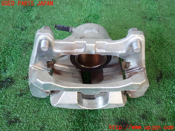 2UPJ-9234114085]カローラ クロス ハイブリッド(ZVG16)左フロントキャリパー 中古_3