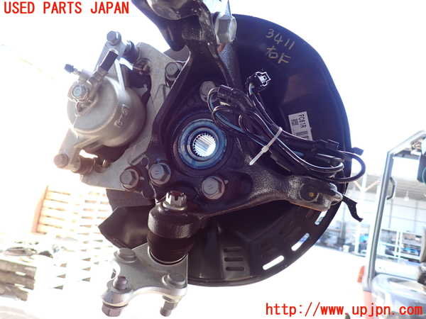 2UPJ-9234114290]カローラ クロス ハイブリッド(ZVG16)右フロントナックルハブ 中古_2