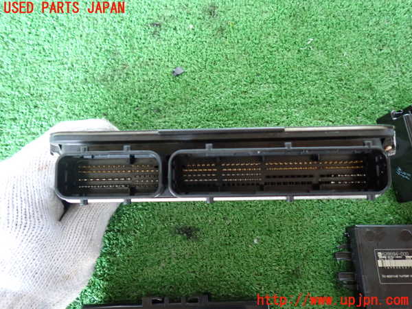 2UPJ-9234116110]カローラ クロス ハイブリッド(ZVG16)エンジンコンピューター 中古_3