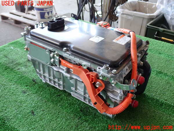 2UPJ-9234116916]カローラ クロス ハイブリッド(ZVG16)インバーターコンバーター 中古_2