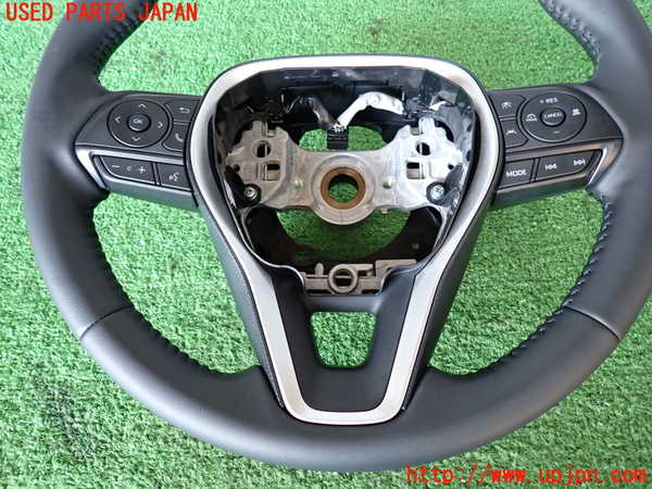 2UPJ-9234117855]カローラ クロス ハイブリッド(ZVG16)ステアリングホイール 中古_2