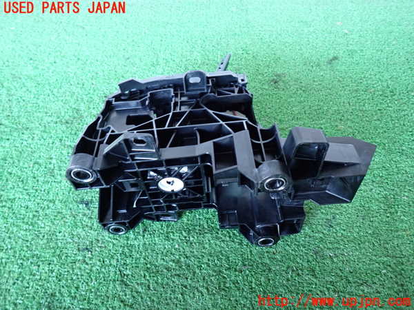 2UPJ-9234117555]カローラ クロス ハイブリッド(ZVG16)ATシフトレバー 中古_3