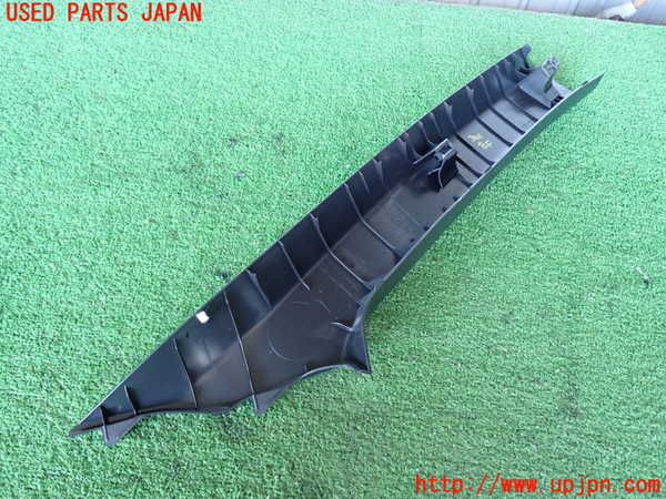 2UPJ-9234117660]カローラ クロス ハイブリッド(ZVG16)左フロントピラートリム 中古_4