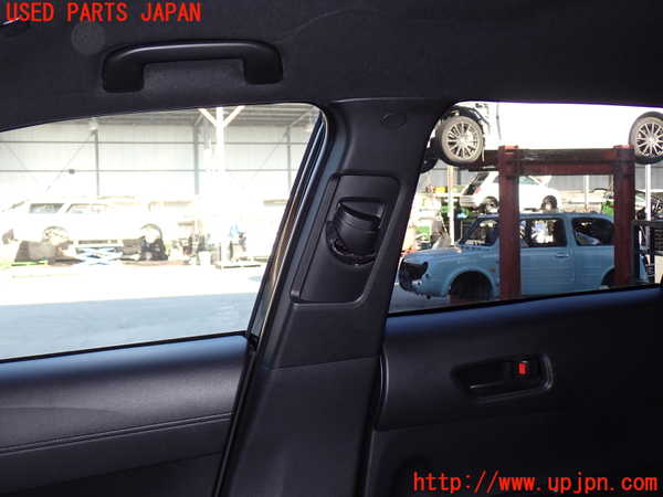2UPJ-9234117665]カローラ クロス ハイブリッド(ZVG16)右センターピラートリム 中古_2