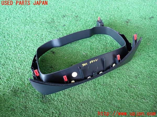 2UPJ-9234117510]カローラ クロス ハイブリッド(ZVG16)メーターフード 中古_2