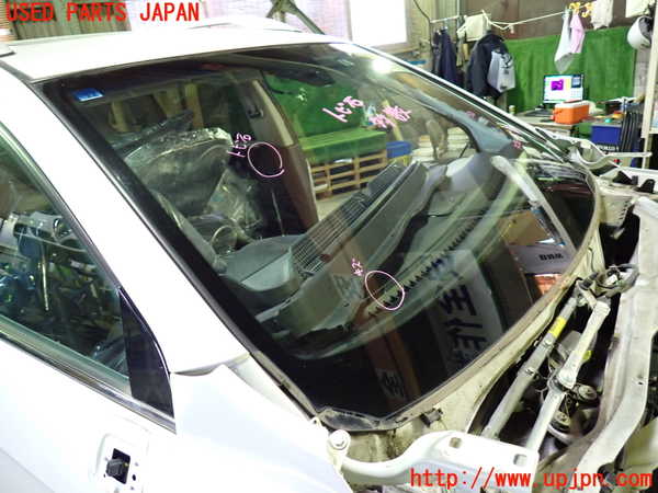 1UPJ-9234121195]シボレー・キャプティバ(型式不明)フロントガラス 中古_2