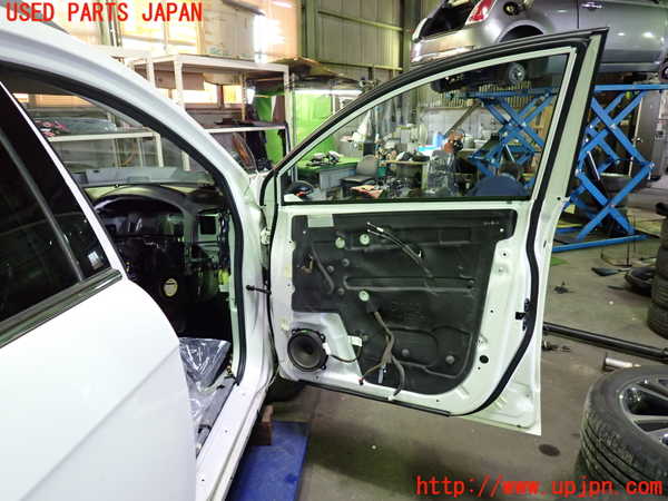 1UPJ-9234121230]シボレー・キャプティバ(型式不明)右前ドア 中古_5