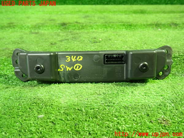 1UPJ-9234126306]シボレー・キャプティバ(型式不明)スイッチ1 中古_2