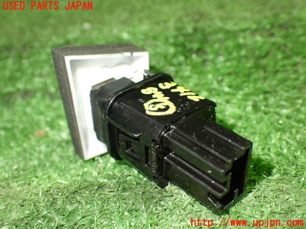 1UPJ-9234126310]シボレー・キャプティバ(型式不明)スイッチ5 中古_2