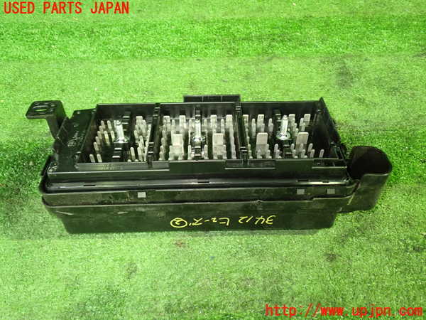 1UPJ-9234126742]シボレー・キャプティバ(型式不明)ヒューズボックス2 中古_2