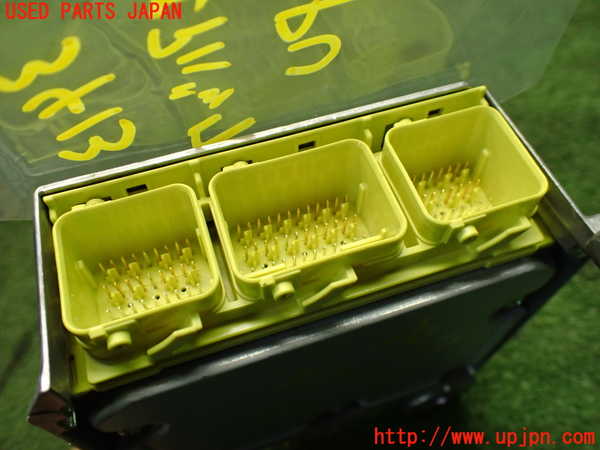 1UPJ-9234136145]GR86(BRZ)(ZN8)エアバッグコンピューター ジャンク　展開済み_3