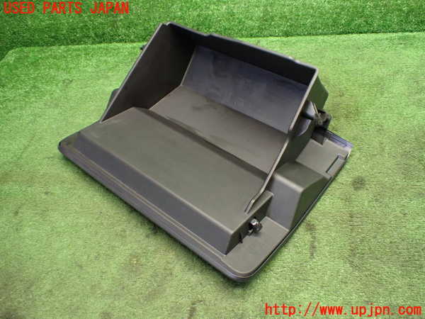 1UPJ-9234137516]GR86(BRZ)(ZN8)グローブボックス1 中古_4