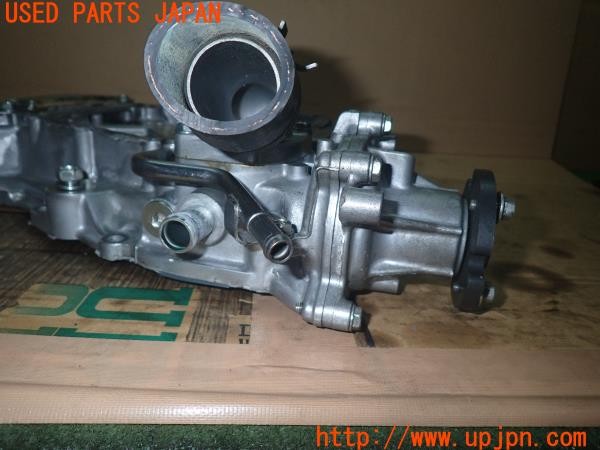 3UPJ=9234140125]GR86(BRZ)RZ(ZN8 C型)純正 オイルパンアッパー ウォーターポンプ付き 中古_3