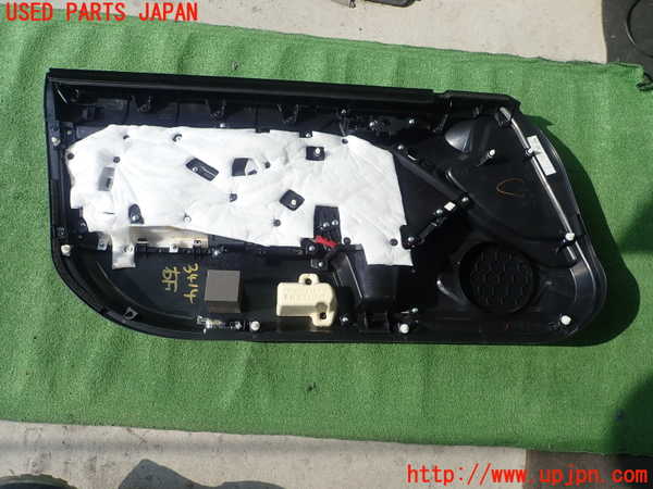 1UPJ-9234141234]GR86(BRZ)(ZN8)右ドア内張り 中古_3
