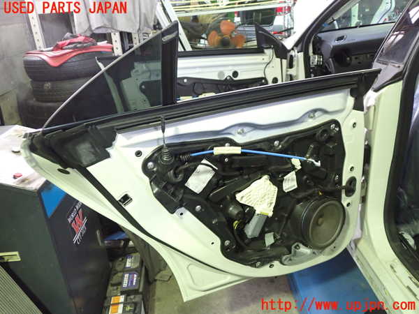 1UPJ-9234151320]ベンツ CLA180 C117(117342)左後ドア 中古_2