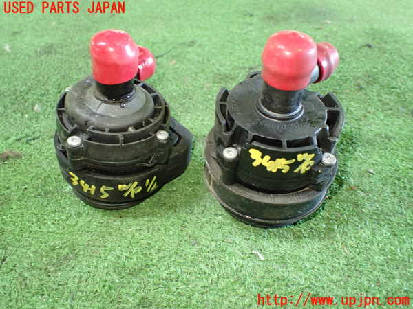 1UPJ-9234152110]ベンツ CLA180 C117(117342)ウォーターポンプ 中古_2
