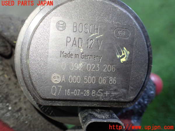 1UPJ-9234152110]ベンツ CLA180 C117(117342)ウォーターポンプ 中古_4