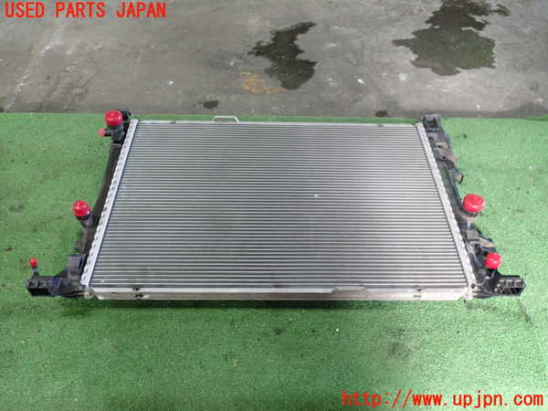 1UPJ-9234152321]ベンツ CLA180 C117(117342)ラジエーター1 中古_3