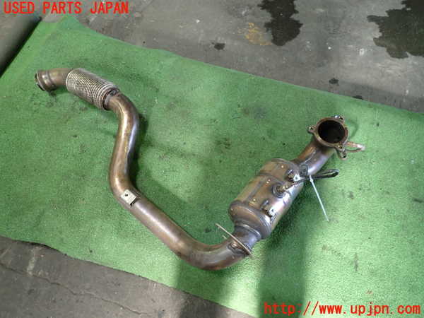 1UPJ-9234152661]ベンツ CLA180 C117(117342)触媒1 中古_3