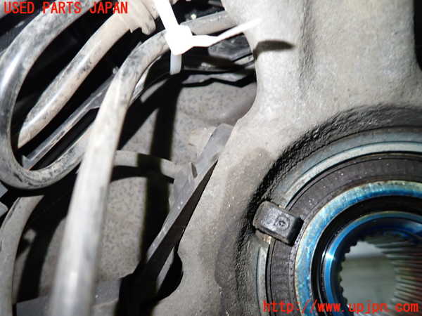 1UPJ-9234154295]ベンツ CLA180 C117(117342)左フロントナックルハブ 中古_2