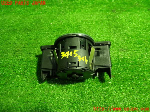 1UPJ-9234156285]ベンツ CLA180 C117(117342)ライトスイッチ 中古_3