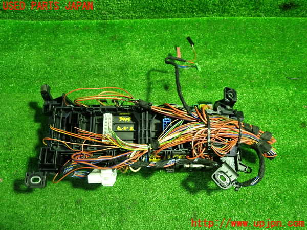 1UPJ-9234156742]ベンツ CLA180 C117(117342)ヒューズボックス2 中古_4