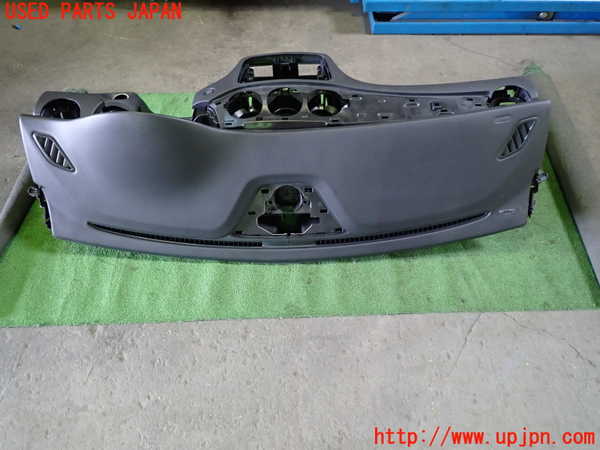 1UPJ-9234157505]ベンツ CLA180 C117(117342)ダッシュボード 中古_4