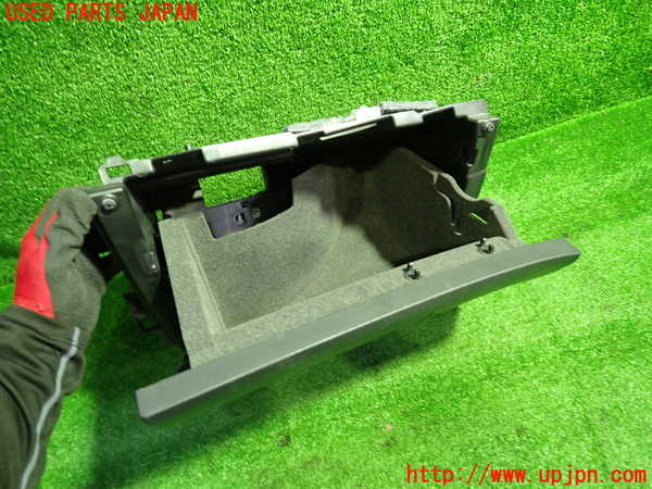 1UPJ-9234157516]ベンツ CLA180 C117(117342)グローブボックス1 中古_2