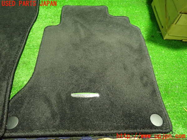 1UPJ-9234157800]ベンツ CLA180 C117(117342)フロアマット 中古_2