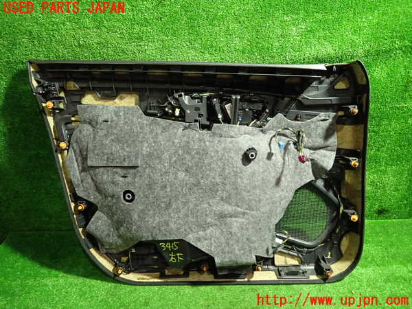 1UPJ-9234151234]ベンツ CLA180 C117(117342)右前ドア内張り 中古_4