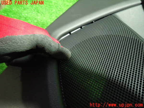 1UPJ-9234151294]ベンツ CLA180 C117(117342)右後ドア内張り 中古_2