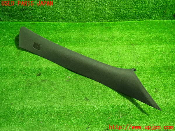 1UPJ-9234157655]ベンツ CLA180 C117(117342)右フロントピラートリム 中古_2