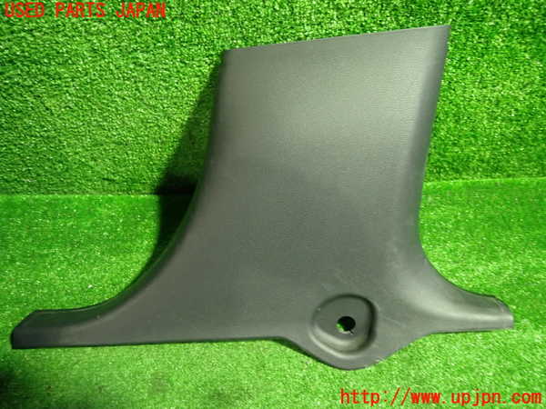 1UPJ-9234157665]ベンツ CLA180 C117(117342)右センターピラートリム 中古_2