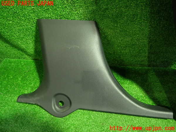 1UPJ-9234157670]ベンツ CLA180 C117(117342)左センターピラートリム 中古_2