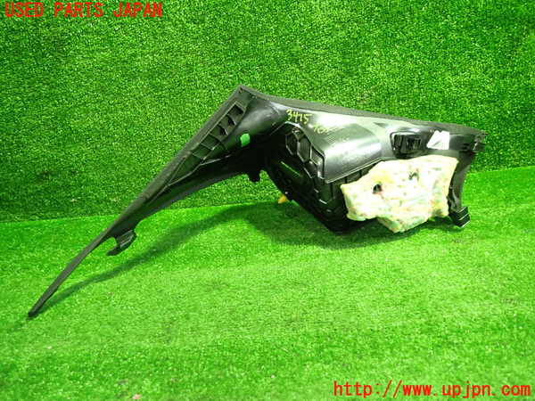 1UPJ-9234157675]ベンツ CLA180 C117(117342)右リアピラートリム 中古_2