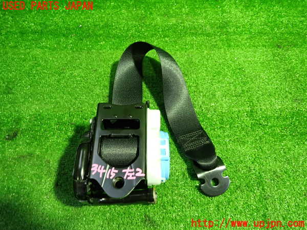 1UPJ-9234157185]ベンツ CLA180 C117(117342)左2列目シートベルト 中古_3