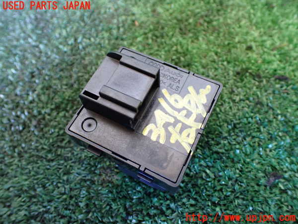 1UPJ-9234166240]アウディ・TT クーペ(FVCHH)右パワーウィンドウスイッチ 中古_2