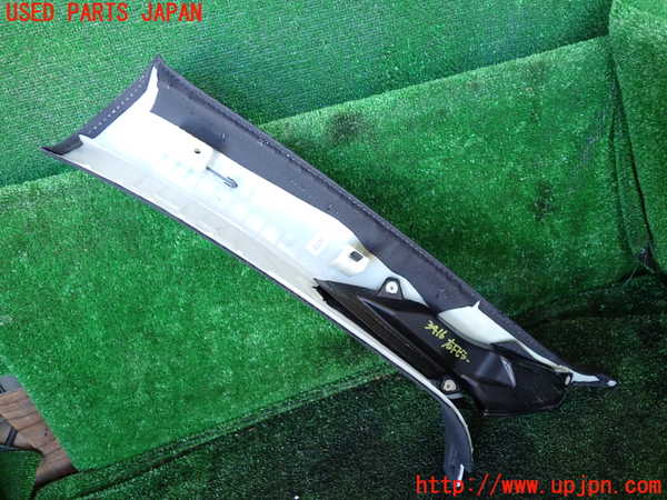 1UPJ-9234167655]アウディ・TT クーペ(FVCHH)右フロントピラートリム 中古_4