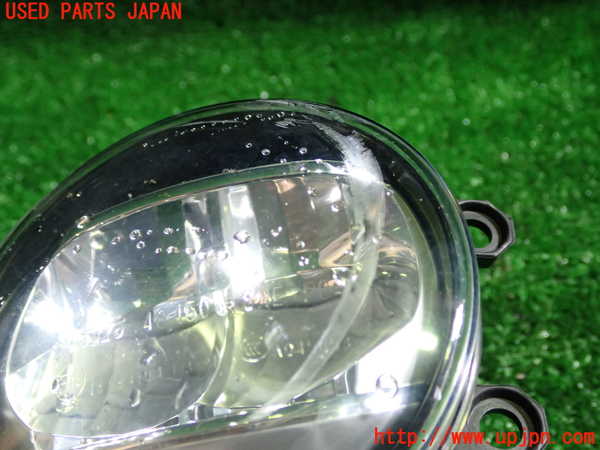 1UPJ-9234171180]ハリアー(ZSU60W)右フォグ 中古_2