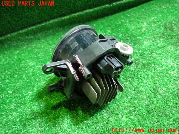 1UPJ-9234171180]ハリアー(ZSU60W)右フォグ 中古_5