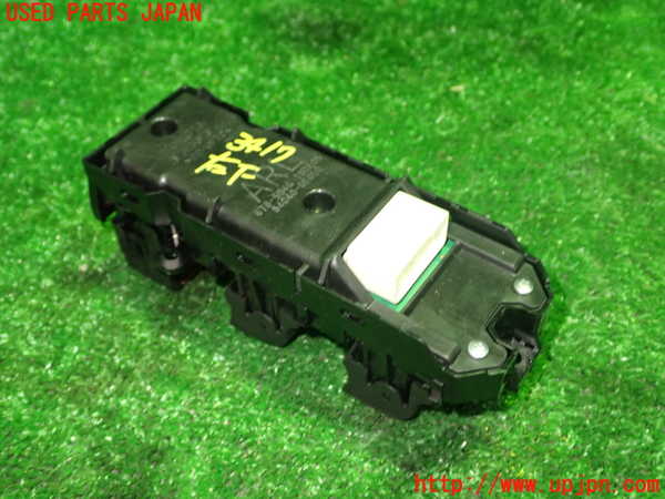 1UPJ-9234176240]ハリアー(ZSU60W)右前パワーウィンドウスイッチ 中古_2