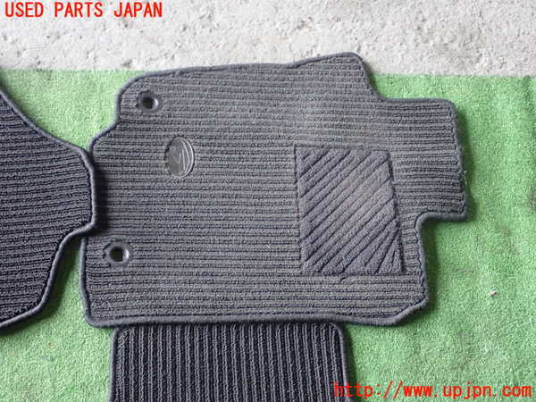 1UPJ-9234177800]ハリアー(ZSU60W)フロアマット 中古_2