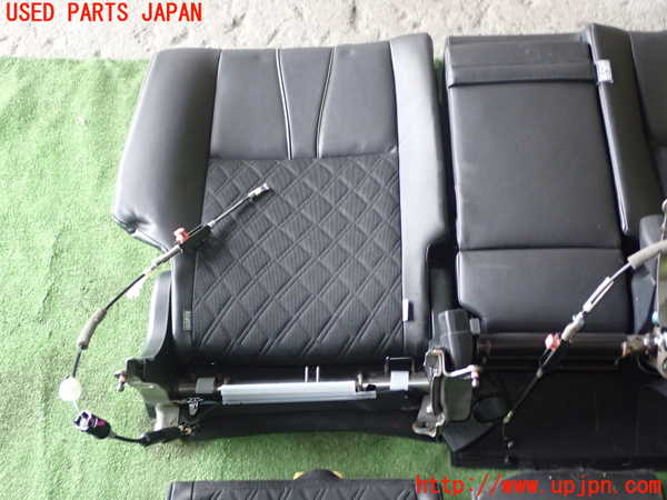 1UPJ-9234177385]ハリアー(ZSU60W)リアシート 中古_4