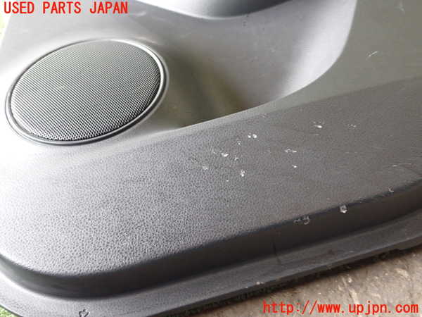 1UPJ-9234171294]ハリアー(ZSU60W)右後ドア内張り 中古_2