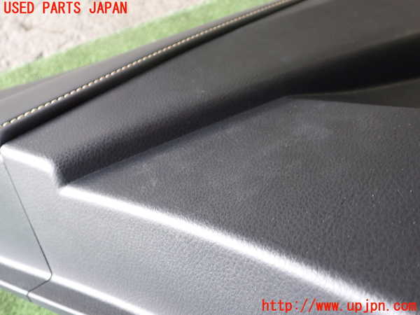 1UPJ-9234171324]ハリアー(ZSU60W)左後ドア内張り 中古_3