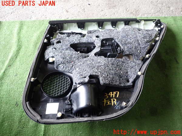 1UPJ-9234171324]ハリアー(ZSU60W)左後ドア内張り 中古_5