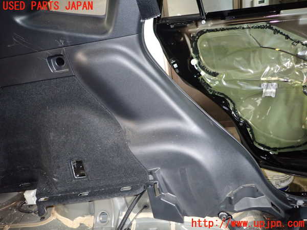 1UPJ-9234177680]ハリアー(ZSU60W)左リアピラートリム 中古_2