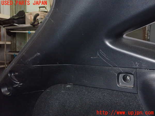 1UPJ-9234177680]ハリアー(ZSU60W)左リアピラートリム 中古_5