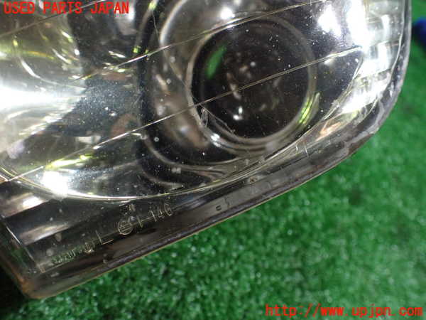 1UPJ-9234181182]アルテッツァ(SXE10)左フォグ 中古_2